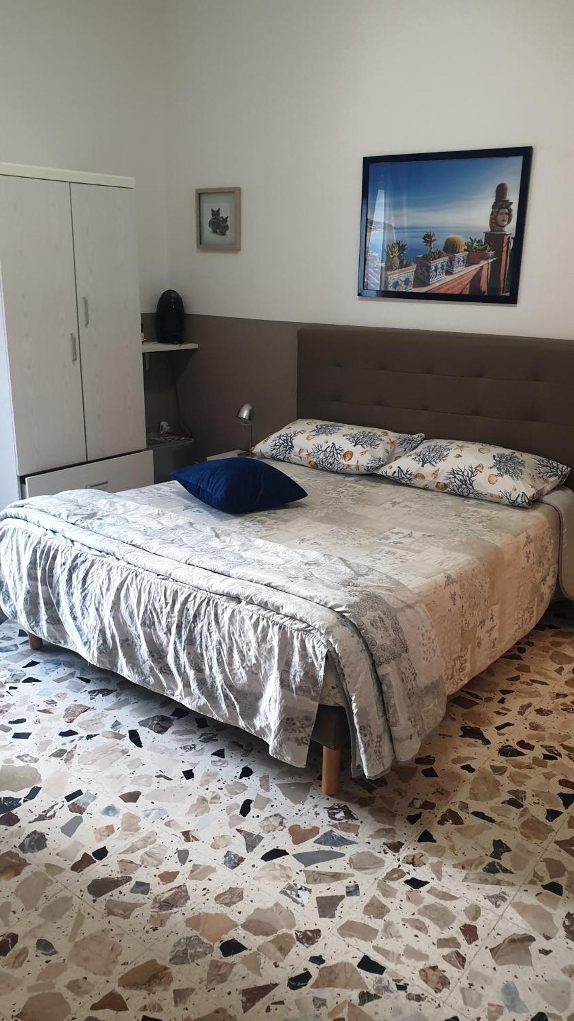 I Mori In Campidoglio Affitta Camere 圣亚加塔·迪·米利特 外观 照片