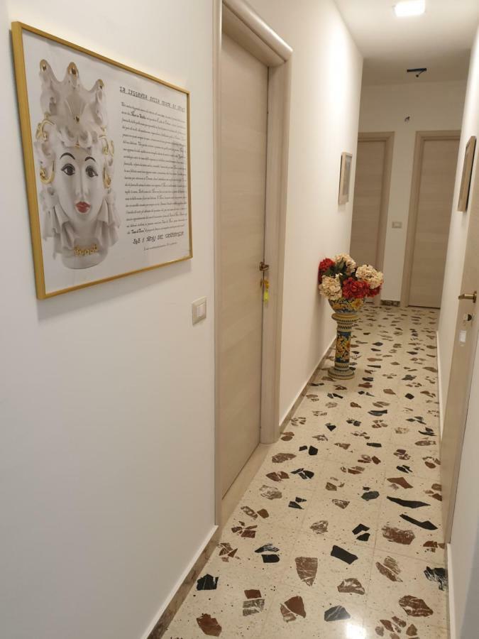 I Mori In Campidoglio Affitta Camere 圣亚加塔·迪·米利特 外观 照片